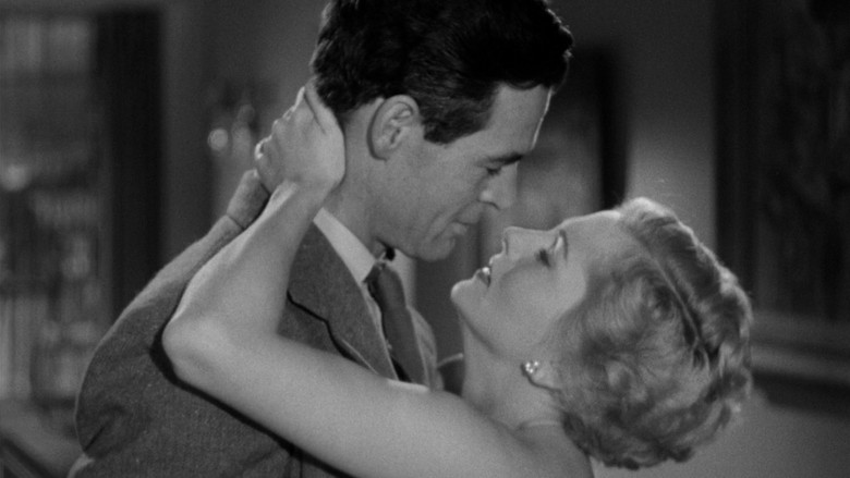 кадр из фильма Born to Be Bad