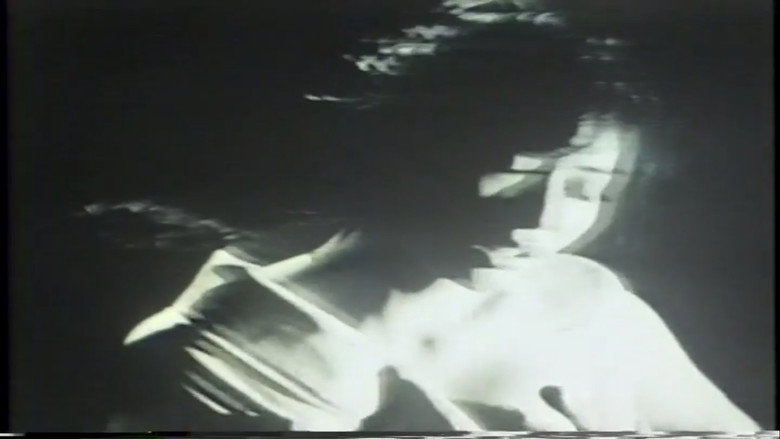 кадр из фильма 聖女地獄絵図