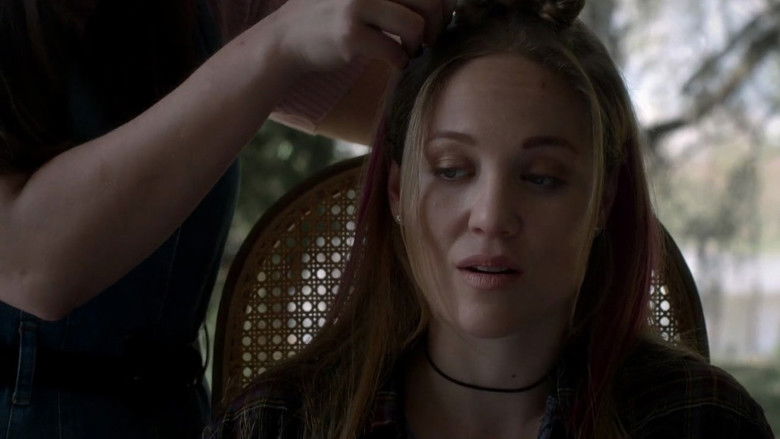 кадр из фильма The Follower