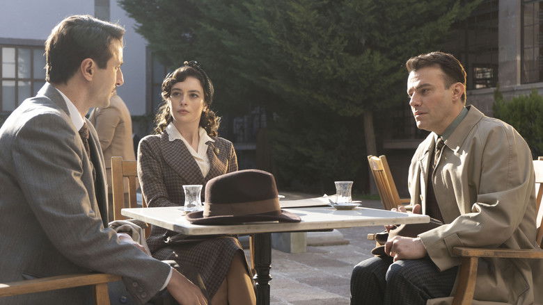 кадр из фильма Bir Cumhuriyet Şarkısı