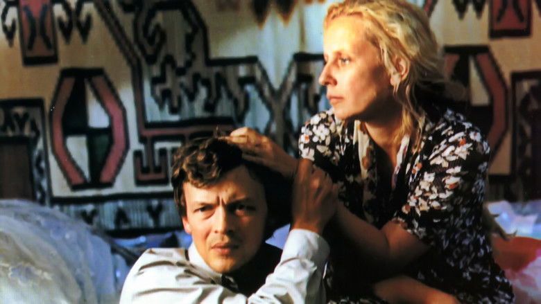 кадр из фильма Zwolnieni z życia