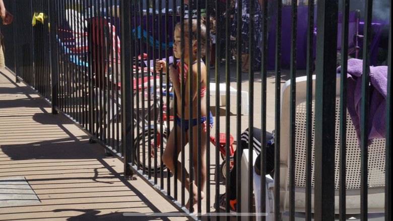 кадр из фильма Young & Naive