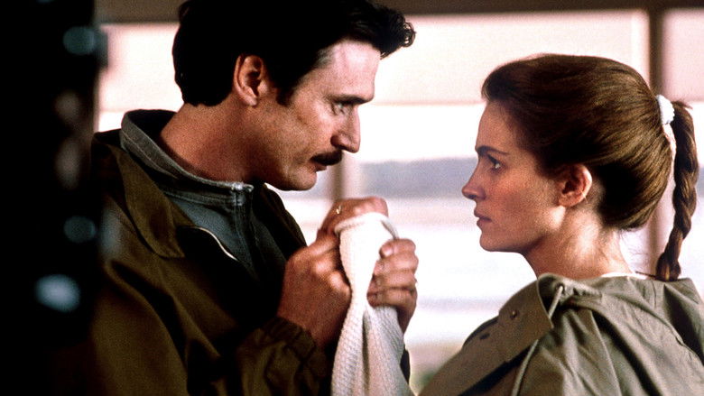 кадр из фильма В постели с врагом