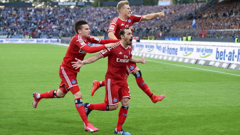 кадр из фильма Tomorrow, My Friend! Die Rettung des Bundesliga-Dinos - 1. Juni 2015