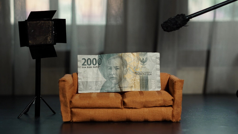 кадр из фильма Short on Cash