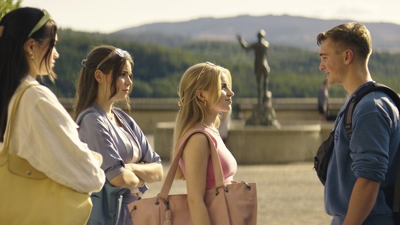 кадр из фильма Школа магических зверей. Загадка волшебного леса