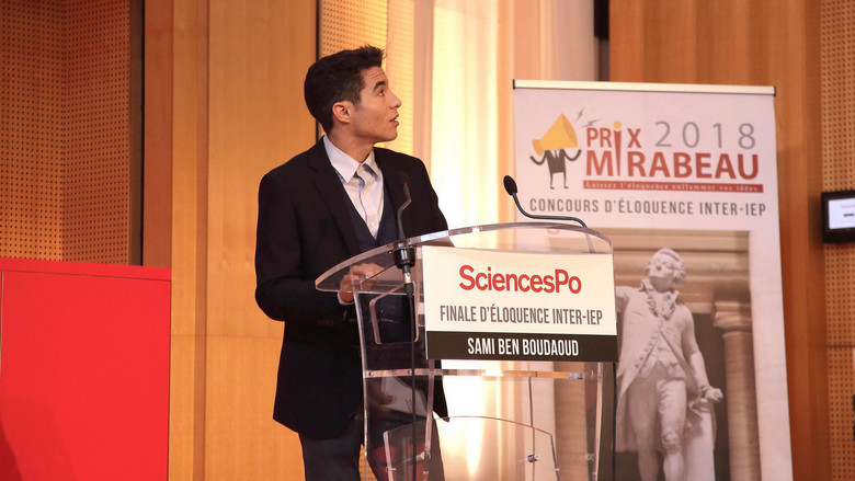 кадр из фильма Neuilly sa mère, sa mère !