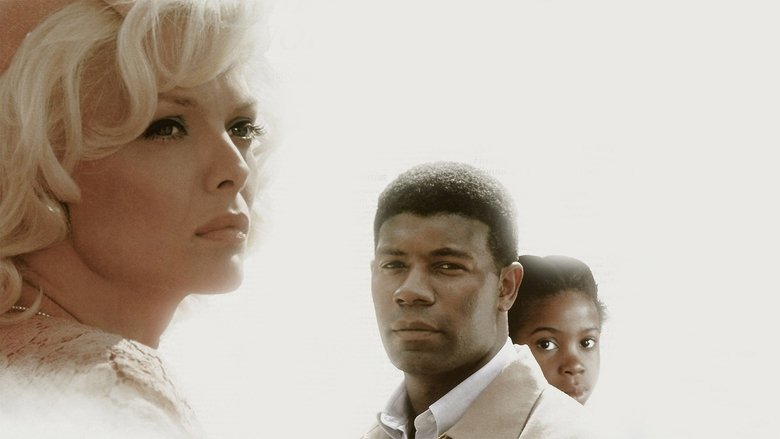 кадр из фильма Поле любви