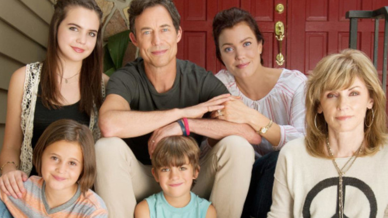 кадр из фильма Love & Debt