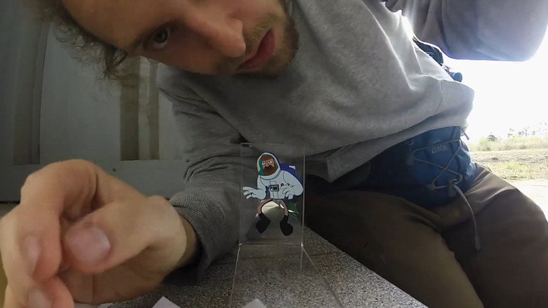 кадр из фильма CRONONAUTA VA AL ESPACIO