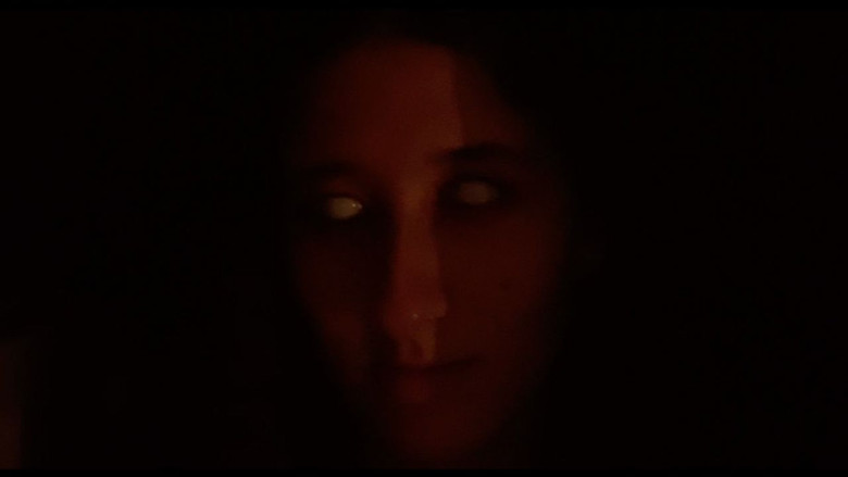 кадр из фильма Mentes Oscuras