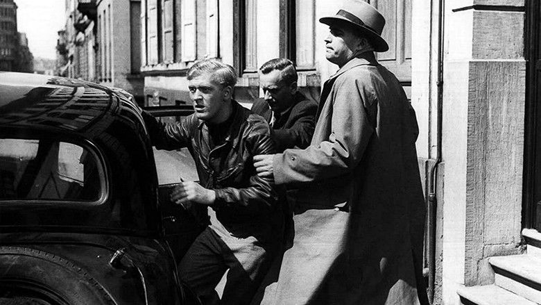 кадр из фильма Against the Wind