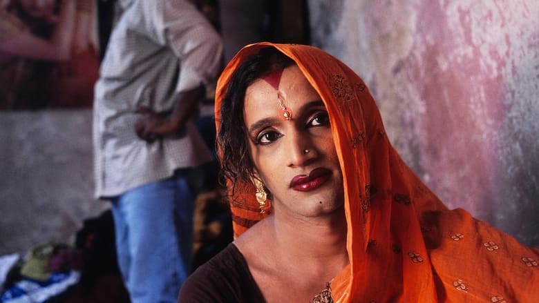 кадр из фильма Between the Lines: India's Third Gender