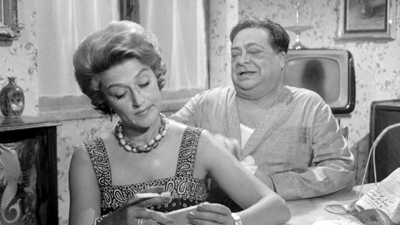 кадр из фильма Gli italiani e le donne