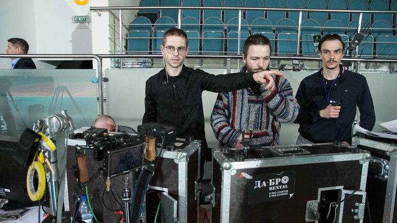 кадр из фильма Сияние обрушится вниз