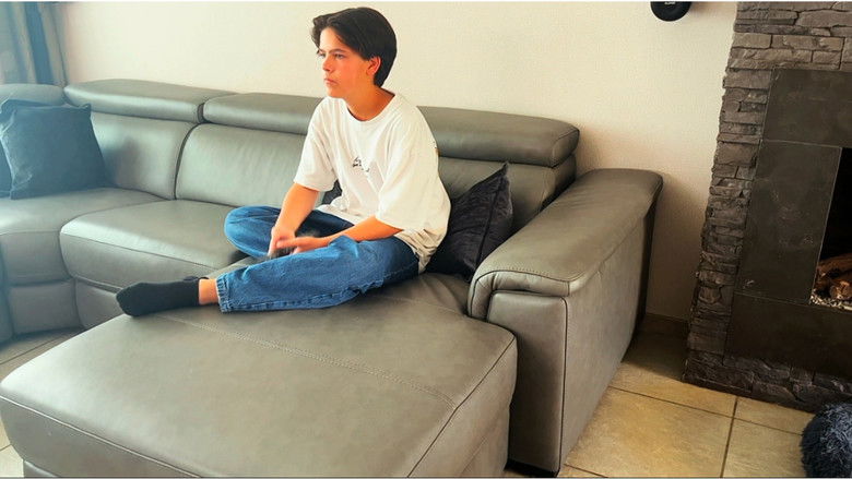 кадр из фильма Reminders of Our Friendship