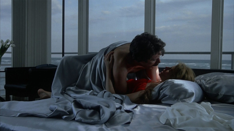 кадр из фильма В постели с врагом