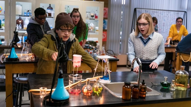 кадр из фильма Общество Онор