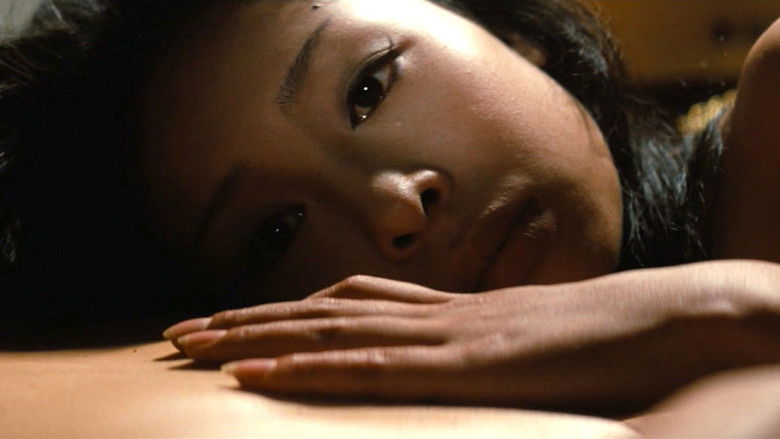 кадр из фильма 白く濡れた夏