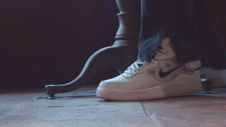 кадр из фильма First Love in the Afterlife