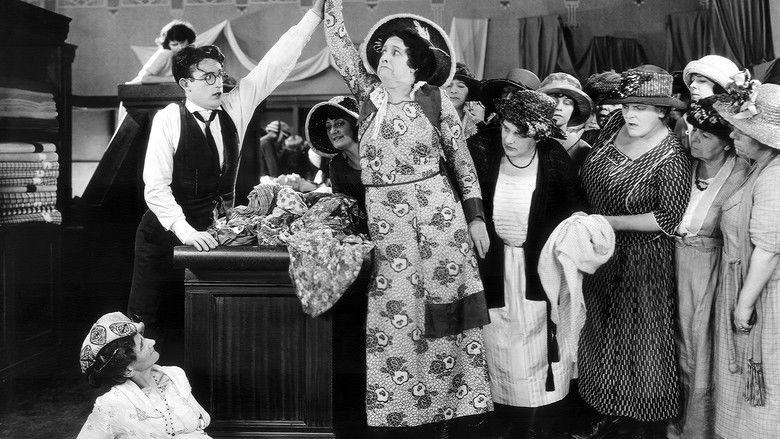 кадр из фильма Наконец в безопасности!