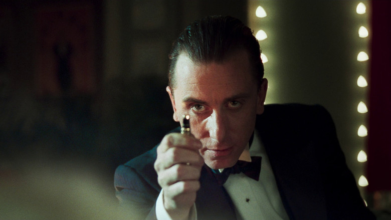 кадр из фильма Непобедимый