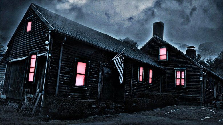 кадр из фильма The Harrisville Haunting: The Real Conjuring House