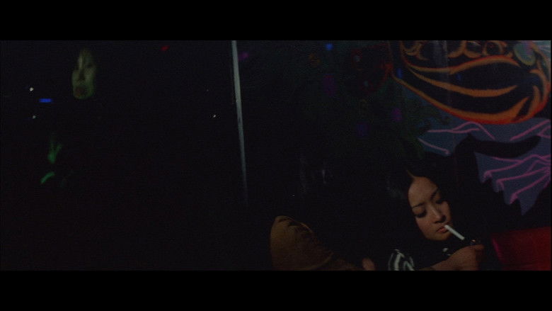 кадр из фильма 女番長　野良猫ロック