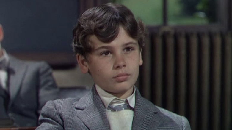 кадр из фильма The Happy Years