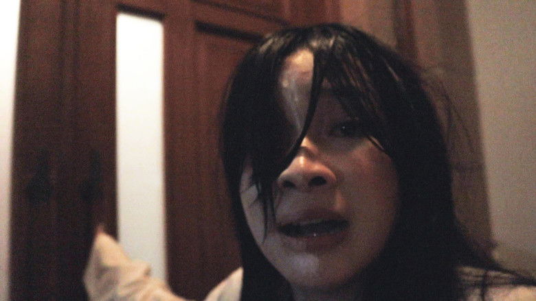 кадр из фильма PENAMPAKAN MANUSIA PALING BAHAGIA: SEBUAH UJI NYALI DI RUMAH KELUARGA BAPAK BUDI (SPESIAL 1 JUTA SUBSCRIBERS)