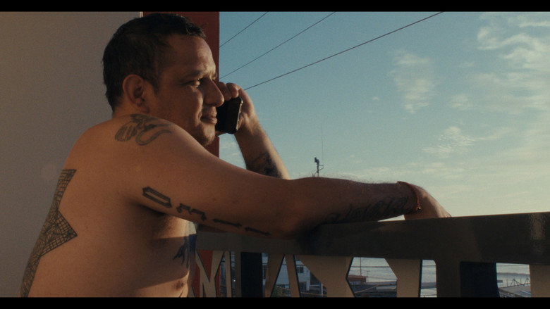 кадр из фильма Une arme à la main, j’ai traversé le désert