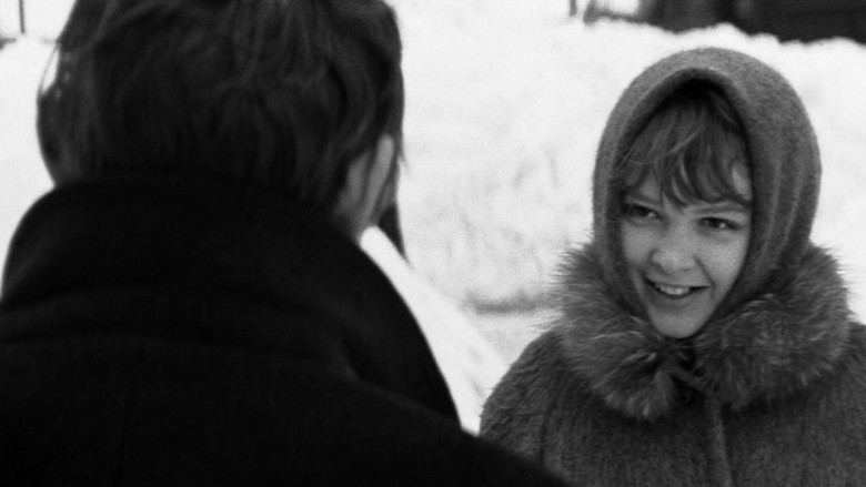 кадр из фильма Городской романс