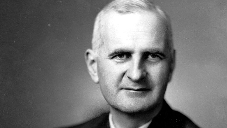 кадр из фильма Eminent Monsters