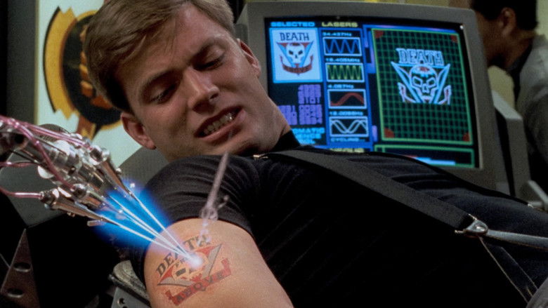 кадр из фильма Звездный десант