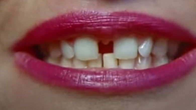 кадр из фильма Gap-Toothed Women