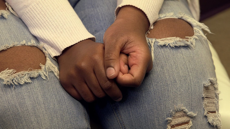 кадр из фильма Cameraperson