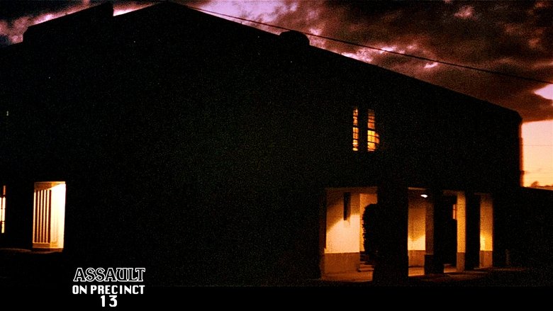 кадр из фильма Нападение на 13-й участок