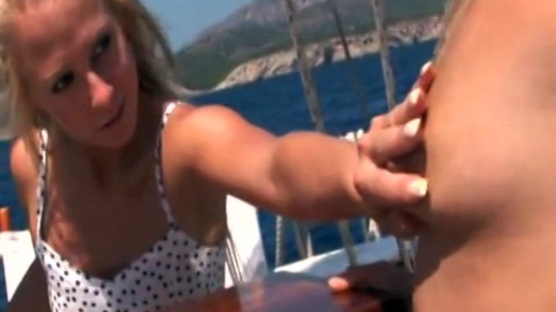 кадр из фильма Sea Attraction