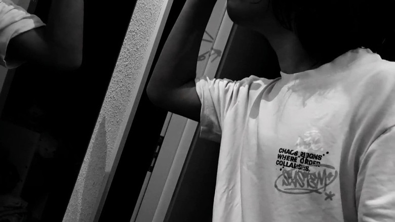 кадр из фильма biarkan aku ganti