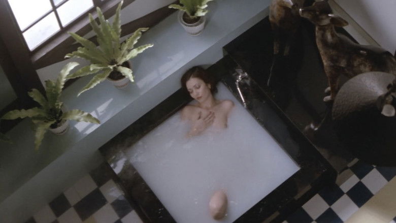 кадр из фильма 東京エマニエル夫人