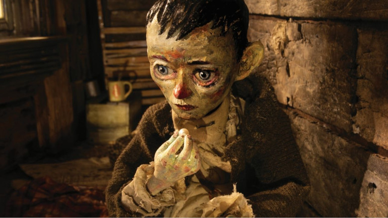 кадр из фильма La jeune fille qui pleurait des perles