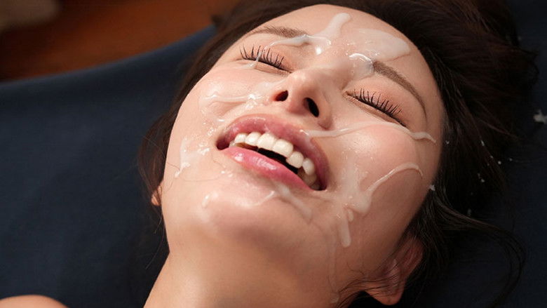 кадр из фильма 精子大好き！伊藤舞雪 ぶっかけ解禁 窒息するほど顔面を覆い尽くす超ドロドロ白濁濃粘着ザーメンシャワー