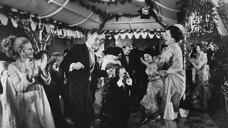 кадр из фильма Lovers and Other Strangers