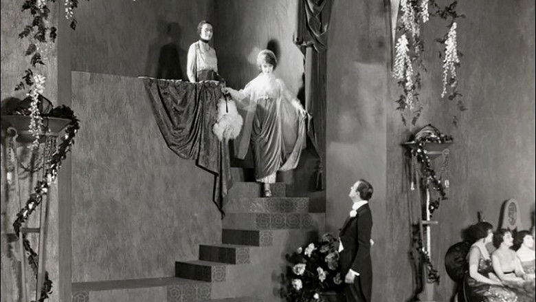 кадр из фильма Водопад жизни