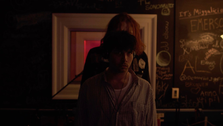 кадр из фильма A Redly Dead