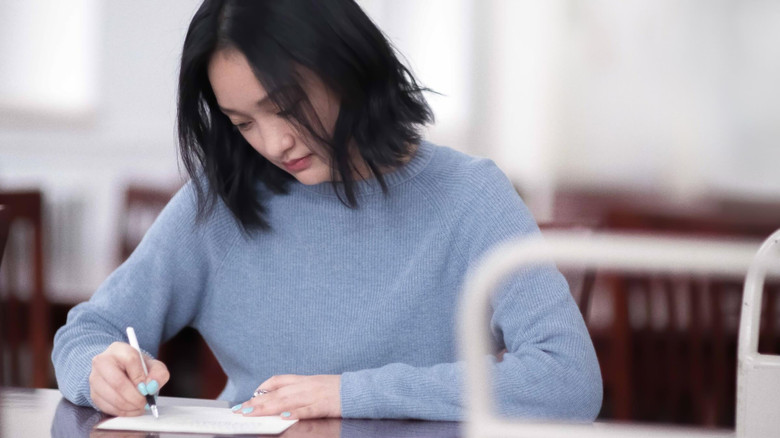 кадр из фильма 你好，之华