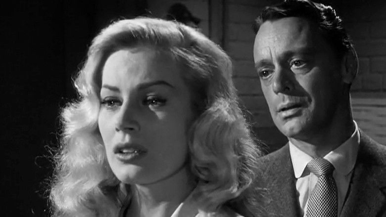 кадр из фильма Screaming Mimi