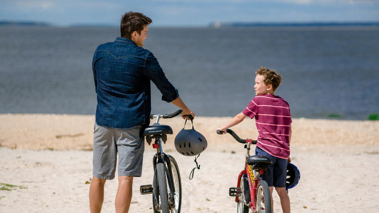 кадр из фильма Love at the Shore