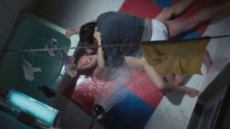 кадр из фильма Турецкие бани с призраками