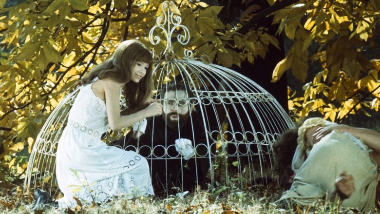 кадр из фильма Валери и неделя чудес